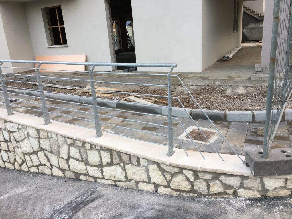 P37